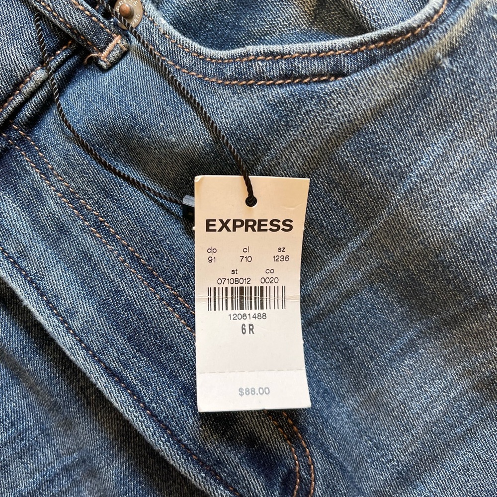 Express Jeggings - Picture 3 of 3